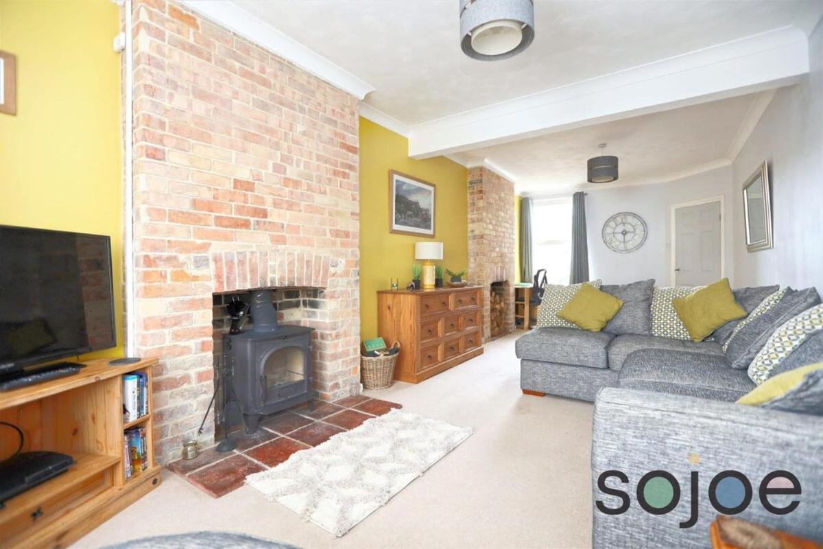 Holiday home Charming And Spacious 3 Bedroom House Very Close To The *