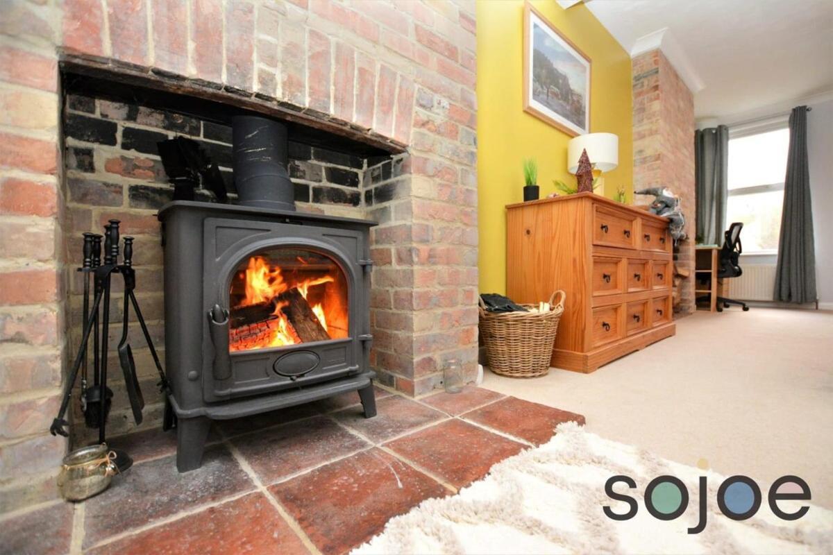 Charming And Spacious 3 Bedroom House Very Close To The